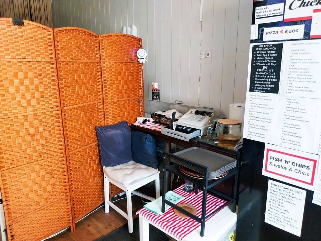 Ravintola/baari myytävänä paikassa Fuengirola - 44 950 € (Ref: 9809837)