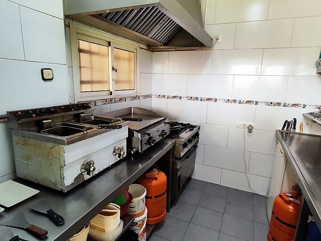 Restaurant/Bar à vendre à Torremolinos - 125 000 € (Ref: 9823546)