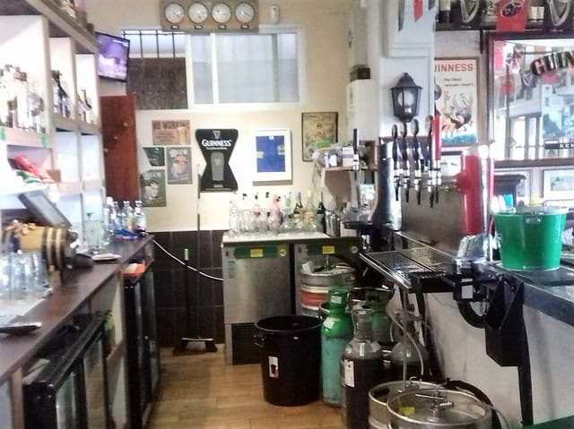 Restaurant/Bar à vendre à Torremolinos - 125 000 € (Ref: 9823546)