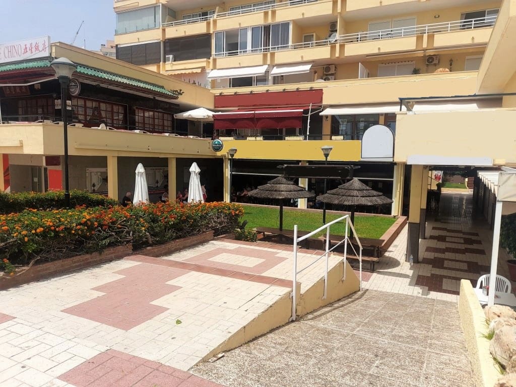 Restaurant/Bar à vendre à Torremolinos - 125 000 € (Ref: 9823546)