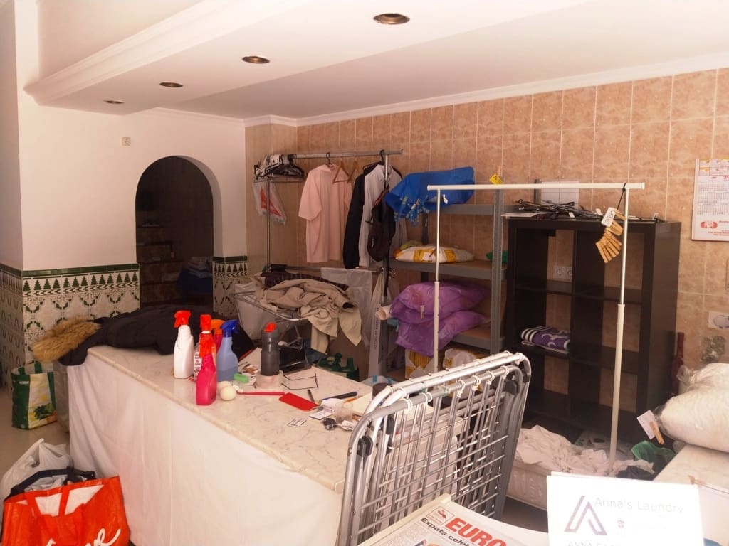 Business for sale in Benalmadena - € 29,950 (Ref: 9841165)