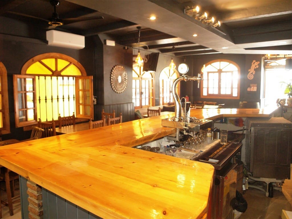 Restaurang/Bar till salu i Fuengirola med pool - 64 950 € (Ref: 9860564)