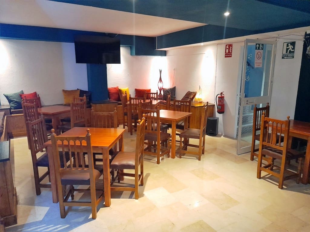 Restaurang/Bar till salu i Fuengirola med pool - 64 950 € (Ref: 9860564)