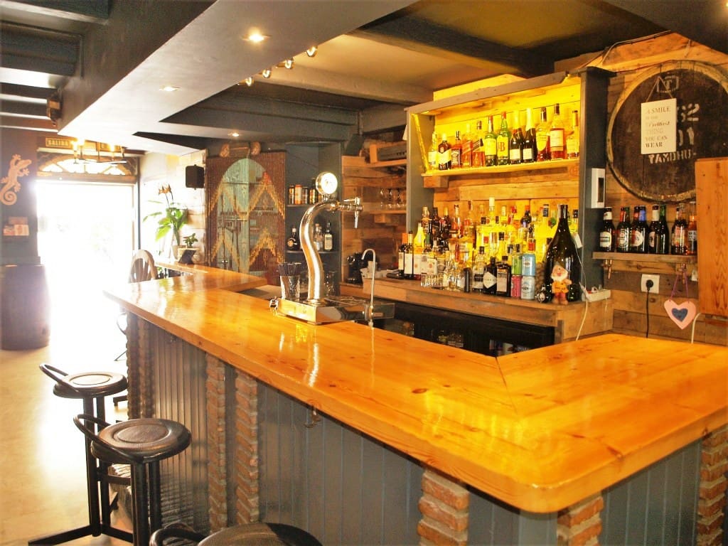Restaurang/Bar till salu i Fuengirola med pool - 64 950 € (Ref: 9860564)