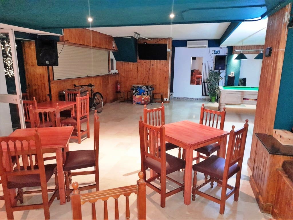 Restaurang/Bar till salu i Fuengirola med pool - 64 950 € (Ref: 9860564)