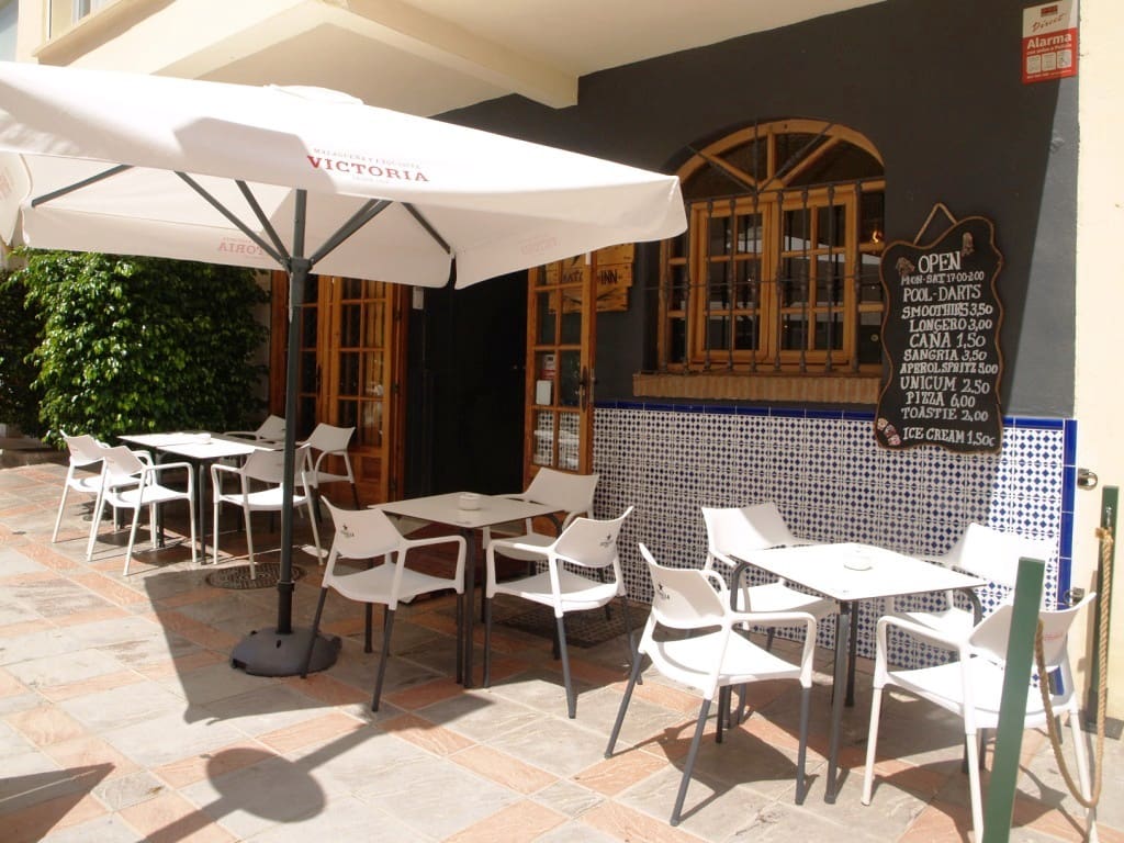 Restaurang/Bar till salu i Fuengirola med pool - 64 950 € (Ref: 9860564)