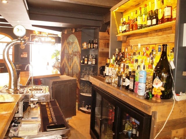 Restaurant/Bar til salg i Fuengirola med swimmingpool - € 64.950 (Ref: 9860564)