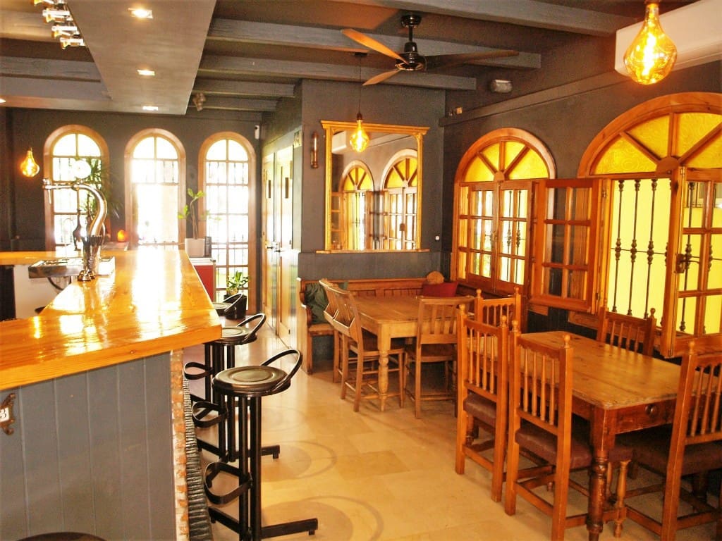Restaurang/Bar till salu i Fuengirola med pool - 64 950 € (Ref: 9860564)