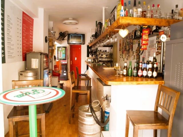 Restaurant/Bar til salgs i Los Boliches , Fuengirola - € 54 950 (Ref: 9872322)