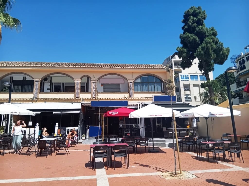 Restaurant/Bar til salg i Benalmadena - € 17.950 (Ref: 9879850)
