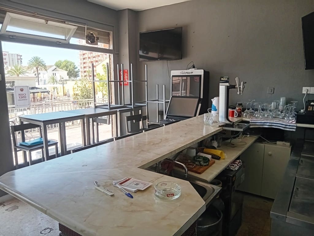 Restaurant/Bar til salg i Benalmadena - € 14.950 (Ref: 9882549)