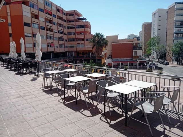 Ravintola/baari myytävänä paikassa Benalmádena - 14 950 € (Ref: 9882549)