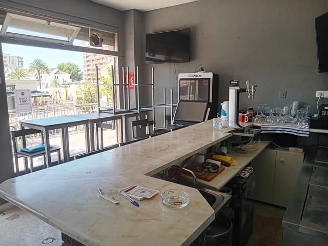 Ravintola/baari myytävänä paikassa Benalmádena - 14 950 € (Ref: 9882549)