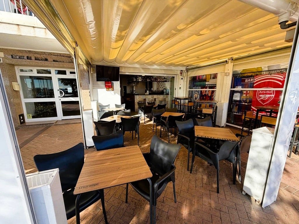 Restaurant/Bar til salgs i Fuengirola - € 134 950 (Ref: 9895236)