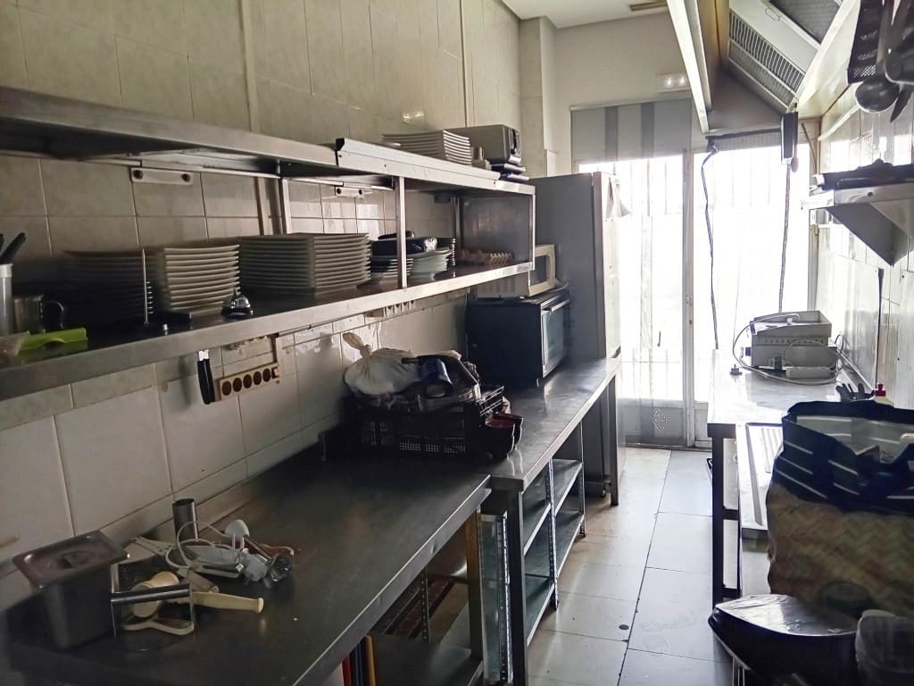 Restaurant/Bar for sale in Fuengirola - € 39,950 (Ref: 9918856)