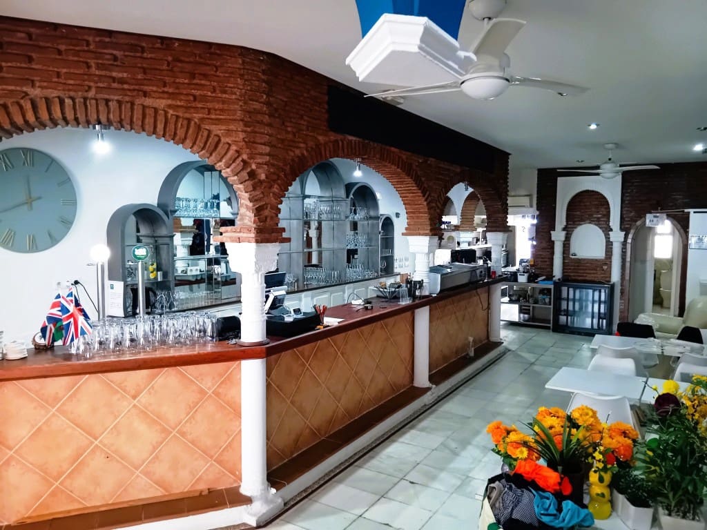 Restaurant/Bar for sale in Fuengirola - € 39,950 (Ref: 9918856)