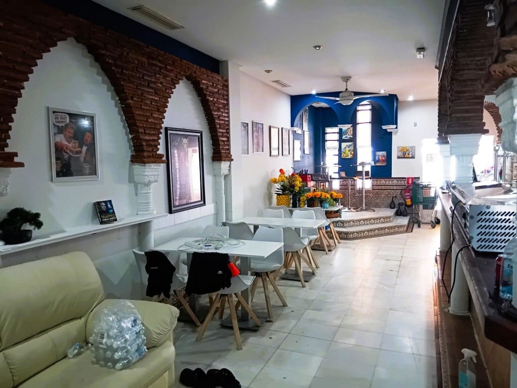 Restaurant/Bar for sale in Fuengirola - € 39,950 (Ref: 9918856)
