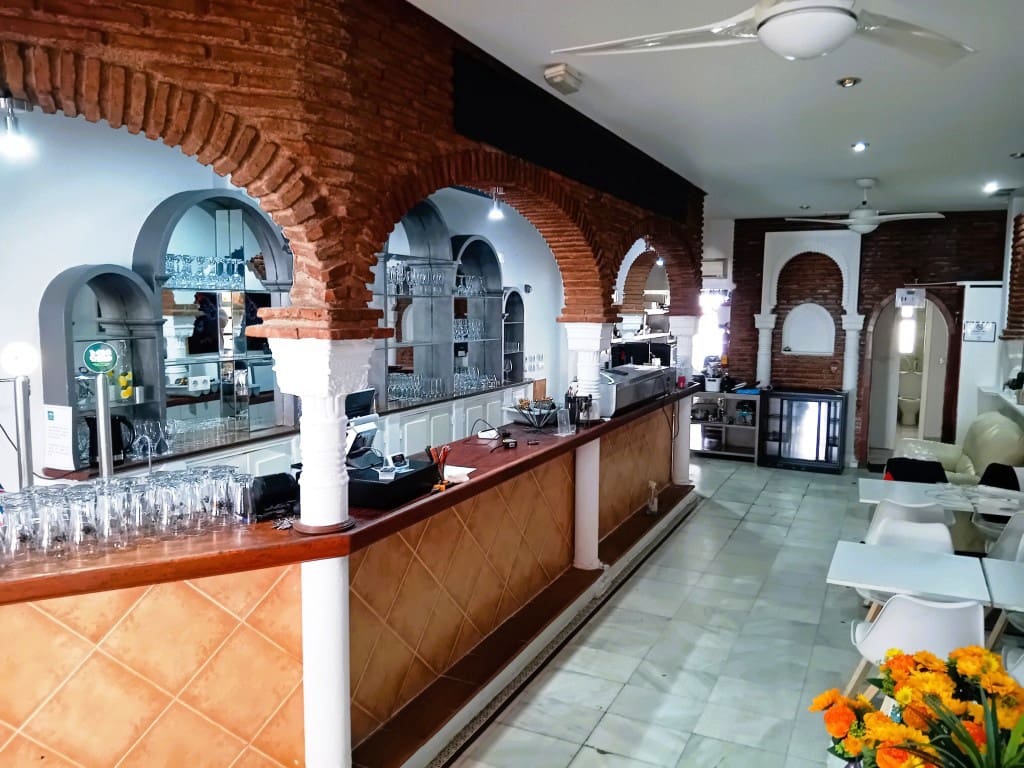 Restaurant/Bar for sale in Fuengirola - € 39,950 (Ref: 9918856)
