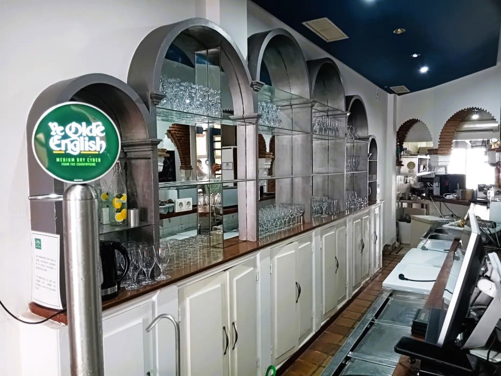 Restaurant/Bar for sale in Fuengirola - € 39,950 (Ref: 9918856)