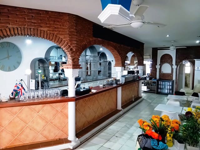 Restaurant/Bar til salgs i Fuengirola - € 39 950 (Ref: 9918856)