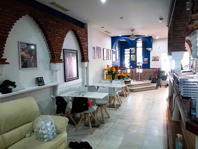 Restaurant/Bar til salgs i Fuengirola - € 39 950 (Ref: 9918856)
