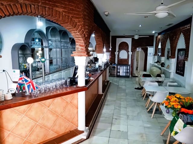 Restaurant/Bar til salgs i Fuengirola - € 39 950 (Ref: 9918856)