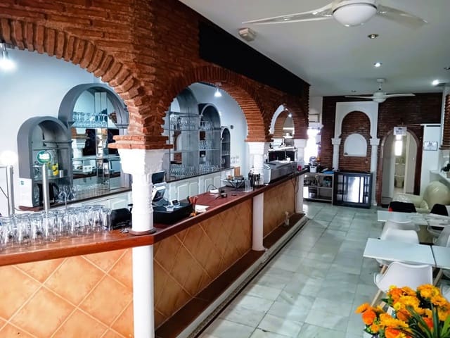 Restaurant/Bar til salgs i Fuengirola - € 39 950 (Ref: 9918856)