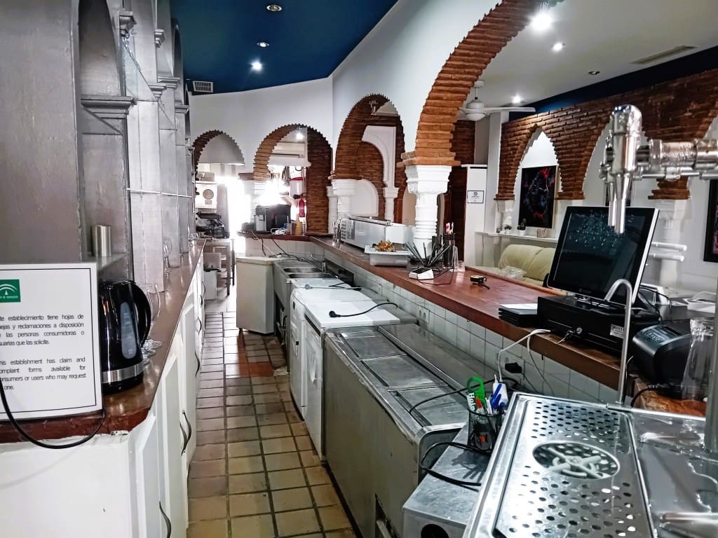 Restaurant/Bar for sale in Fuengirola - € 39,950 (Ref: 9918856)