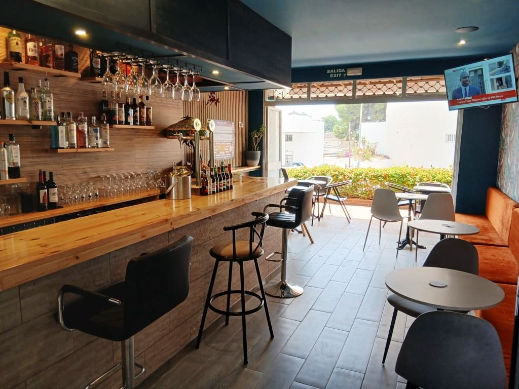 Restaurant/bar te koop in Benalmadena - € 19.950 (Ref: 9921038)
