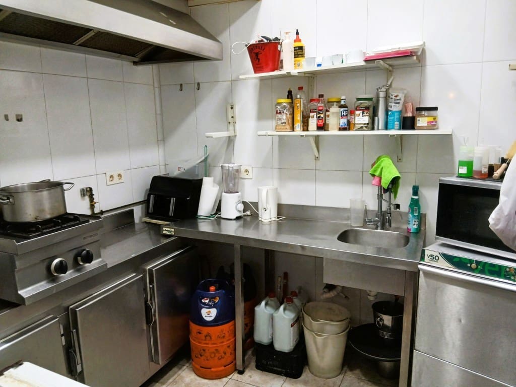 Restaurant/Bar for sale in Fuengirola - € 69,950 (Ref: 9925174)