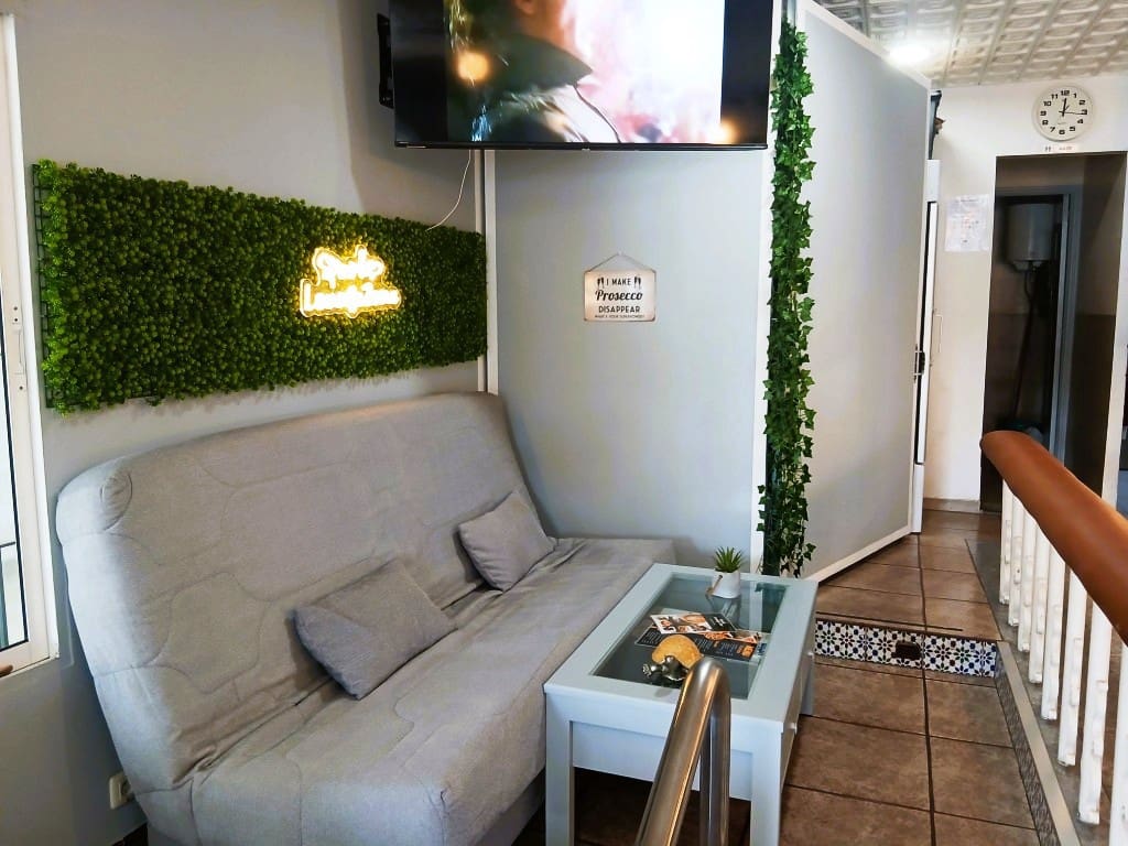 Restaurant/Bar til salg i Torremolinos - € 57.950 (Ref: 9944823)