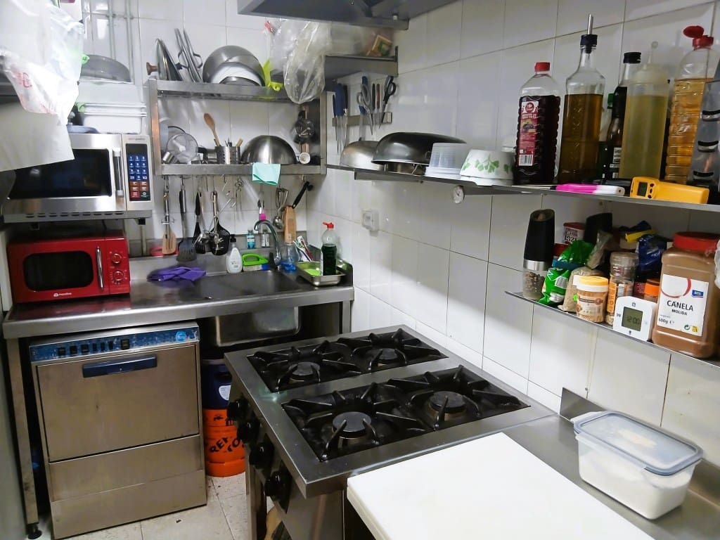 Restaurant/Bar til salg i Torremolinos - € 57.950 (Ref: 9944823)