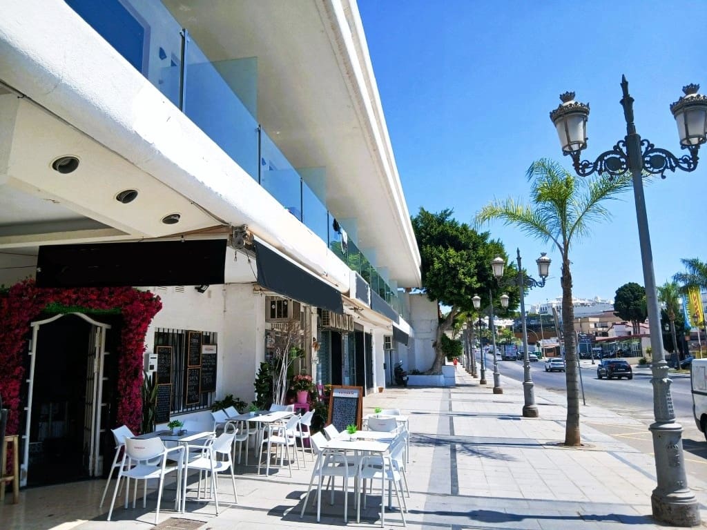 Restaurant/Bar til salg i Torremolinos - € 57.950 (Ref: 9944823)