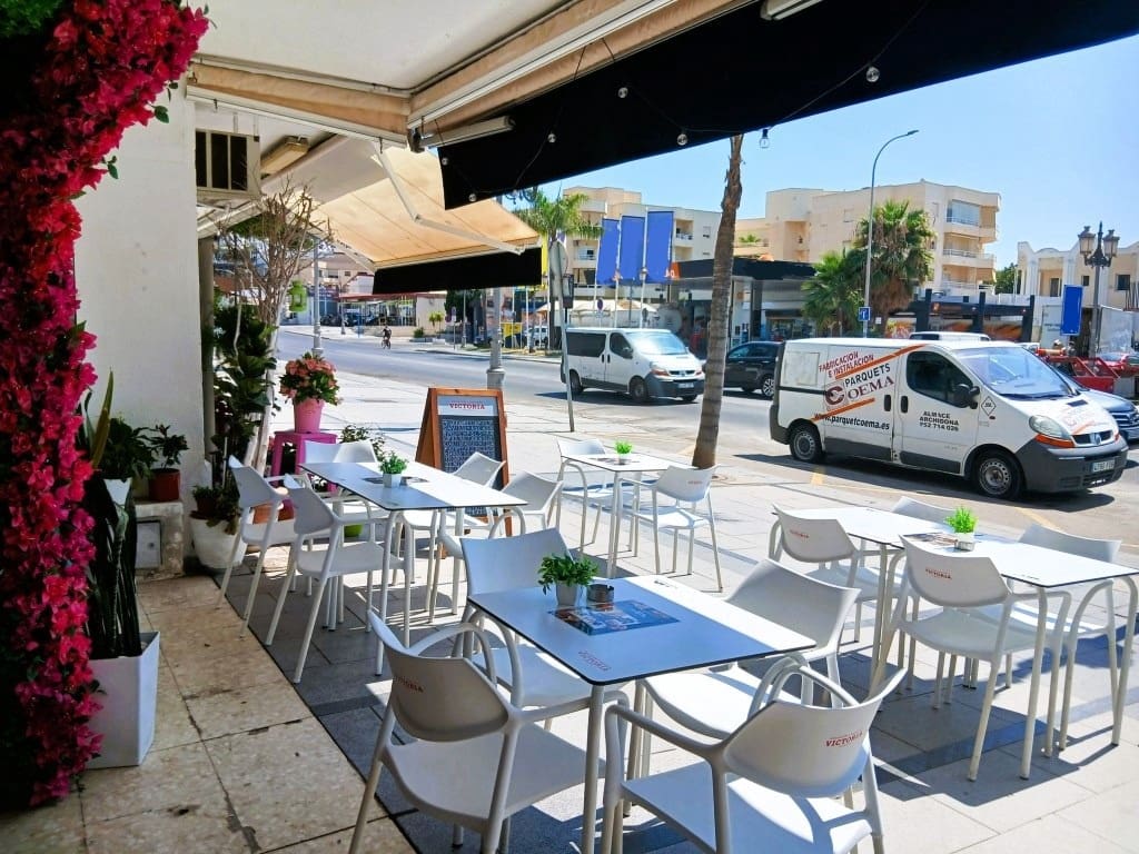 Restaurant/Bar til salg i Torremolinos - € 57.950 (Ref: 9944823)