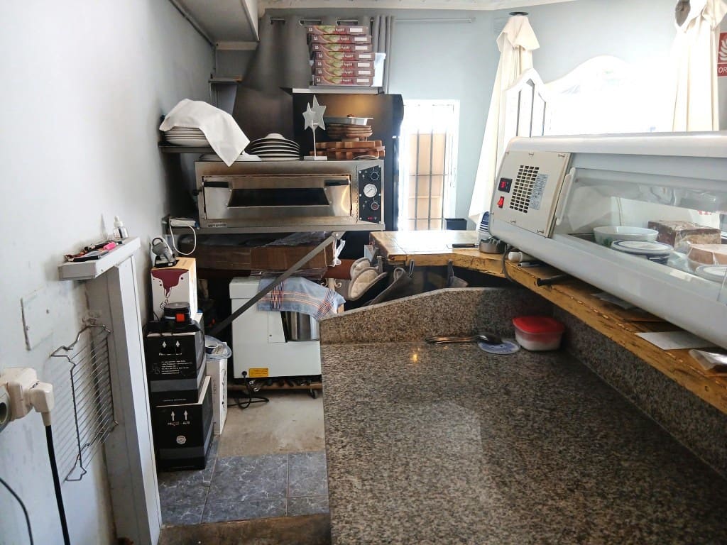 Restaurant/Bar til salg i Torremolinos - € 57.950 (Ref: 9944823)