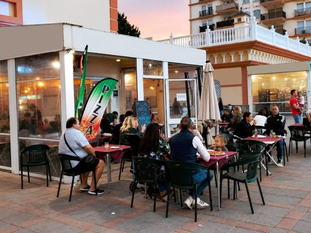 Bar/Restaurant zu verkaufen in Fuengirola - 37.950 € (Ref: 9958323)
