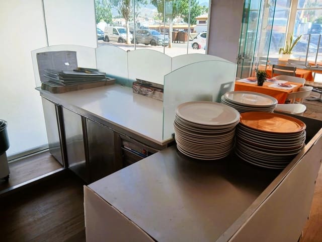 Restaurant/Bar til salg i Fuengirola - € 37.950 (Ref: 9958323)