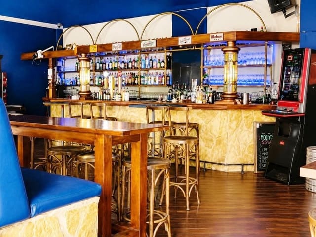 Bar/Restaurante en Fuengirola en venta - 34.950 € (Ref: 9991915)