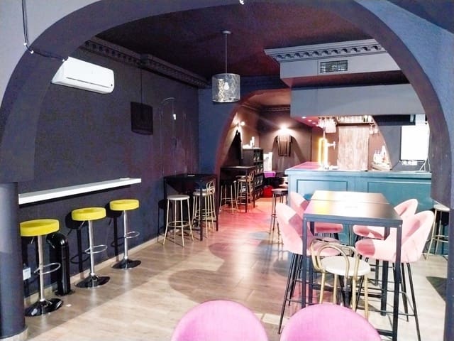 Restaurant/Bar à vendre à Torremolinos - 49 950 € (Ref: 9997694)