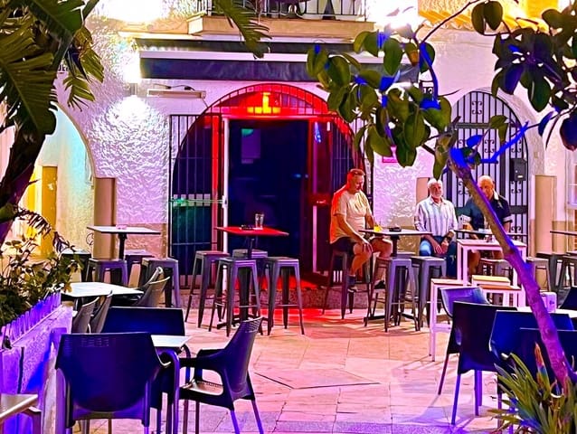 Restaurant/Bar à vendre à Torremolinos - 49 950 € (Ref: 9997694)