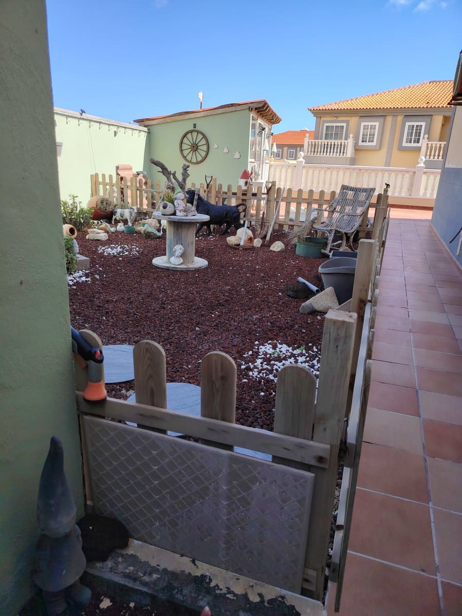 3 soverom Villa til salgs i Granadilla de Abona med svømmebasseng garasje - € 425 000 (Ref: 9424254)