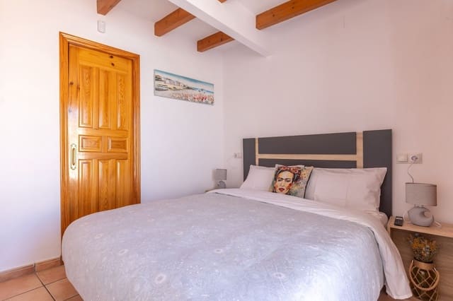 Byhus til salg i Villena - € 450.000 (Ref: 9343392)