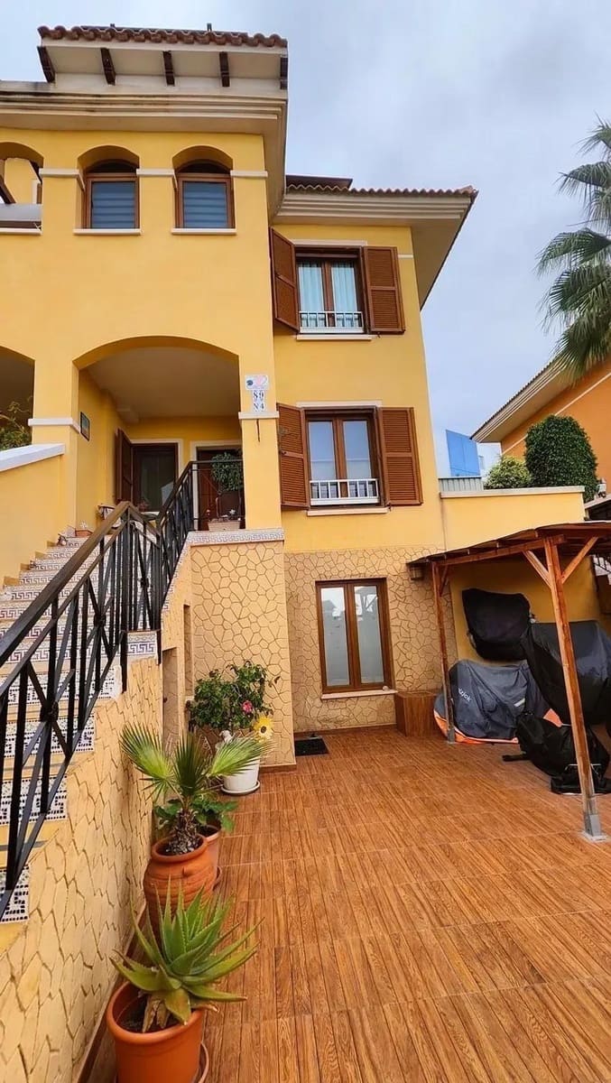 3 makuuhuone Rivitalo myytävänä paikassa Finestrat - 465 000 € (Ref: 9343398)