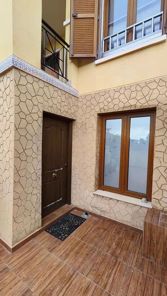 3 makuuhuone Rivitalo myytävänä paikassa Finestrat - 465 000 € (Ref: 9343398)