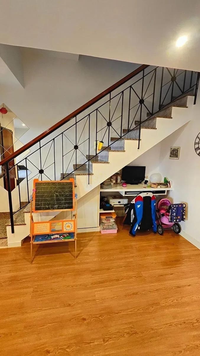 3 makuuhuone Rivitalo myytävänä paikassa Finestrat - 465 000 € (Ref: 9343398)