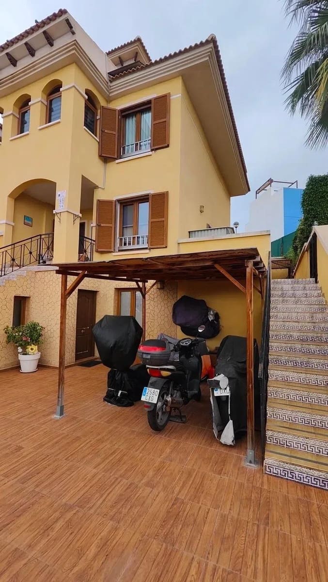 3 makuuhuone Rivitalo myytävänä paikassa Finestrat - 465 000 € (Ref: 9343398)