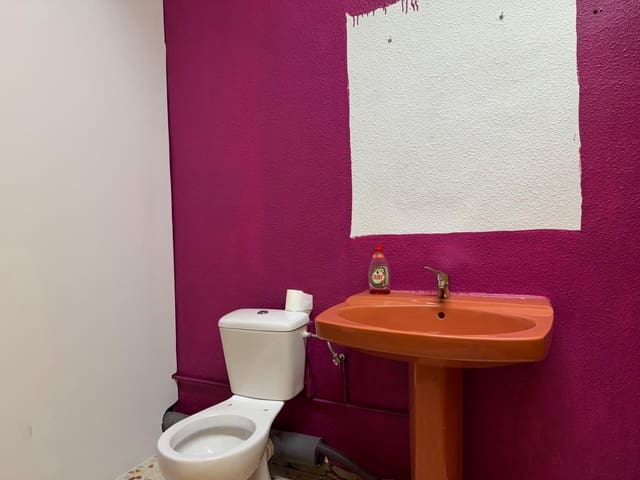 2 bedroom Commercial for sale in La Villajoyosa / Vila Joiosa - € 105,000 (Ref: 9349531)