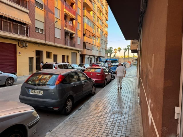 2 bedroom Commercial for sale in La Villajoyosa / Vila Joiosa - € 105,000 (Ref: 9349531)