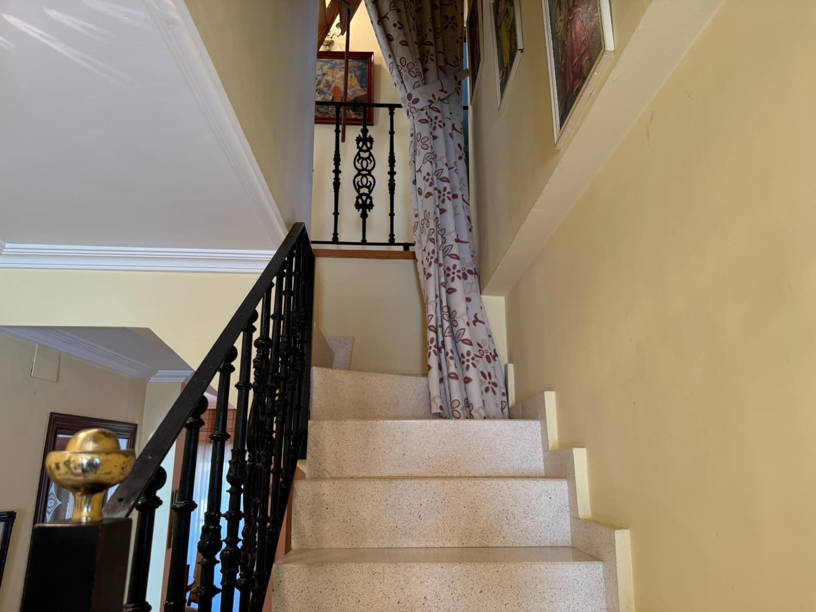 6 soveværelse Rækkehus til salg i Benidorm med swimmingpool garage - € 460.000 (Ref: 9353611)