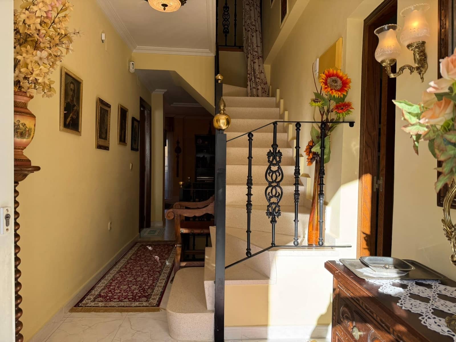 6 soveværelse Rækkehus til salg i Benidorm med swimmingpool garage - € 460.000 (Ref: 9353611)